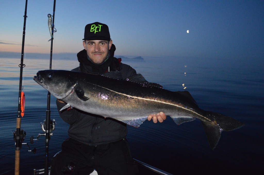 Konstantin med en fin spinnfiskad sej!